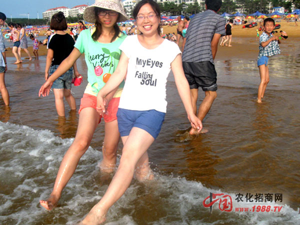 在海邊很開心哦