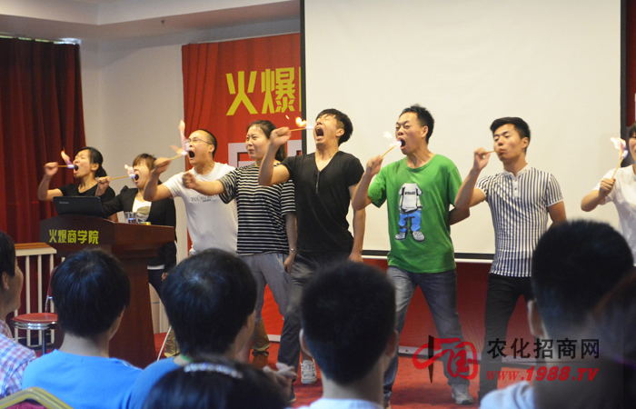 茍利學(xué)員收獲以,豈因艱難避趨之