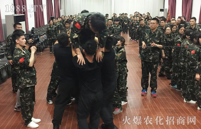 找準(zhǔn)方向,一直走下去!
