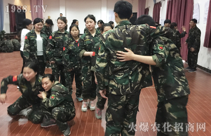 培訓(xùn)中成長(zhǎng) 成長(zhǎng)中感恩