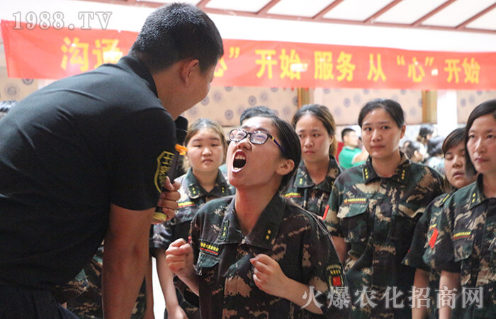 2018年6月16號(hào)和17號(hào)兩天,我們進(jìn)行了一年一度的培訓(xùn),感謝公司能夠提供這么好的機(jī)會(huì),讓我成長。通過對(duì)拓展訓(xùn)練項(xiàng)目的精心設(shè)計(jì)終真正能夠?qū)崿F(xiàn)個(gè)人心理的跨越,于此同時(shí)也能夠體會(huì)到個(gè)人能力的發(fā)展?jié)摿,回顧拓展?xùn)練的全過程,歷歷在目!