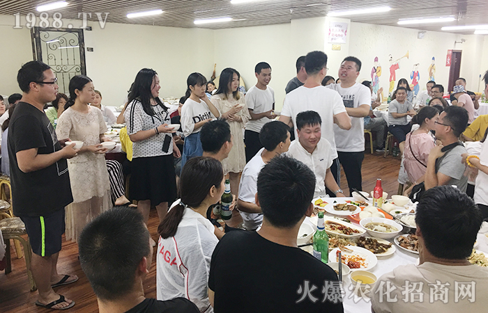 努力到感動(dòng)自己,拼搏到無能為力,爭做有錢人!